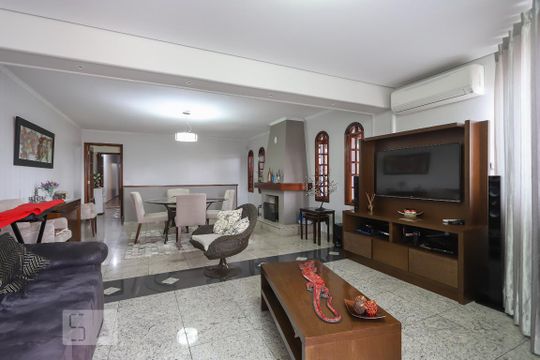 Sala de casa à venda com 4 quartos, 170m² em Parque Maria Domitila, São Paulo