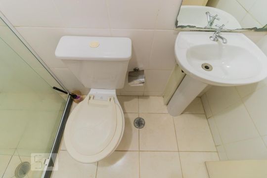 Detalhe banheiro de apartamento à venda com 2 quartos, 45m² em Vila Talarico, São Paulo
