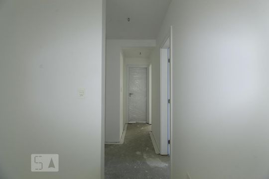 Corredor de apartamento à venda com 3 quartos, 149m² em Tristeza, Porto Alegre