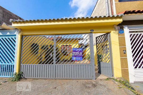 Fachada de casa à venda com 3 quartos, 250m² em Jardim Zaira, Guarulhos