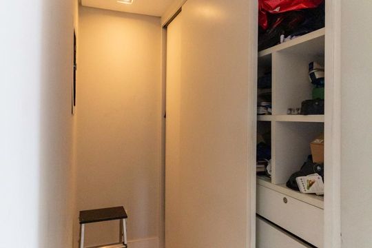Closet da suíte de apartamento à venda com 2 quartos, 200m² em Vila Mariana, São Paulo