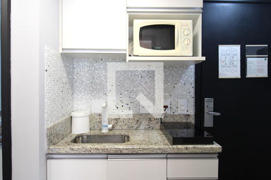 Cozinha de kitnet/studio à venda com 1 quarto, 32m² em Moema, São Paulo