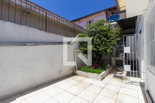 Quintal de casa à venda com 2 quartos, 350m² em Vila Tiradentes, São Paulo