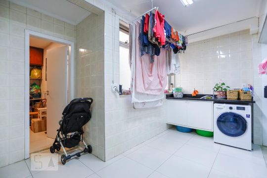 Área de Serviço de apartamento à venda com 3 quartos, 180m² em Santa Cecilia, São Paulo