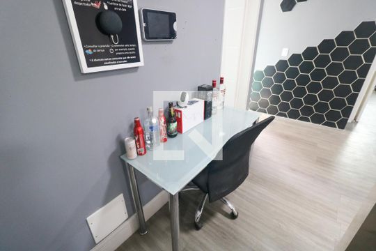 Sala de apartamento à venda com 1 quarto, 50m² em Jardim Alzira Franco, Santo André