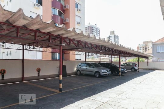 Garagem de apartamento à venda com 3 quartos, 92m² em Menino Deus, Porto Alegre