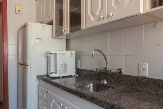 Cozinha de apartamento à venda com 3 quartos, 92m² em Menino Deus, Porto Alegre