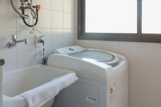 Cozinha e Área de Serviço de apartamento à venda com 3 quartos, 92m² em Menino Deus, Porto Alegre