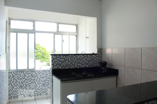 Cozinha de apartamento à venda com 1 quarto, 40m² em Centro, Canoas