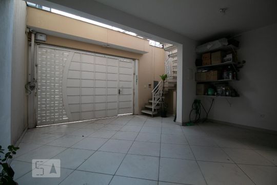 Garagem de casa à venda com 3 quartos, 200m² em Tatuapé, São Paulo