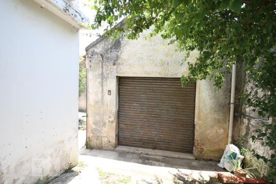 Garagem de casa à venda com 3 quartos, 330m² em Cambuci, São Paulo