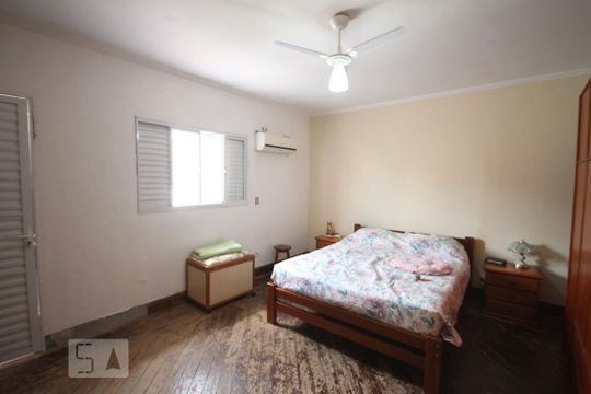 Quarto 1 de casa à venda com 3 quartos, 330m² em Cambuci, São Paulo