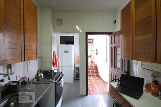 Cozinha de casa à venda com 3 quartos, 330m² em Cambuci, São Paulo