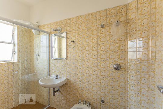 Banheiro de kitnet/studio para alugar com 1 quarto, 30m² em Campos Elíseos, São Paulo