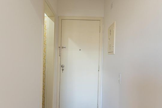Corredor de kitnet/studio para alugar com 1 quarto, 30m² em Campos Elíseos, São Paulo