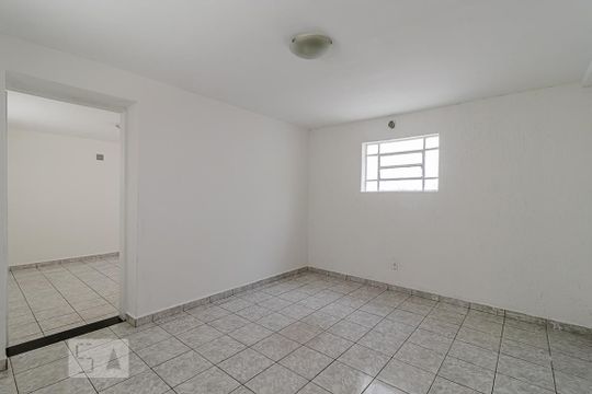 Casa para alugar com 1 quarto, 40m² em Vila Moinho Velho, São Paulo