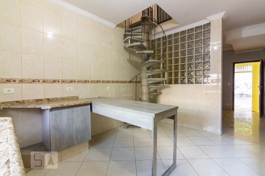 Cozinha de casa à venda com 2 quartos, 555m² em Santo Antônio, Osasco
