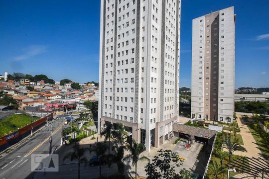 Vista do quarto de apartamento para alugar com 2 quartos, 73m² em Jardim Wanda, Taboão da Serra