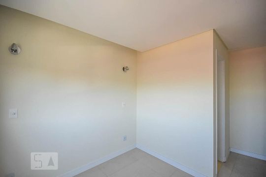 Suíte de apartamento para alugar com 2 quartos, 73m² em Jardim Wanda, Taboão da Serra