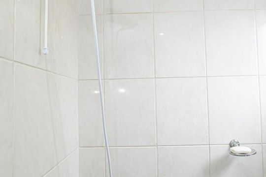 Banheiro suite de apartamento à venda com 2 quartos, 64m² em Jardim das Laranjeiras, São Paulo