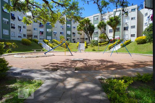 Fachada do bloco de apartamento para alugar com 2 quartos, 55m² em Jardim Itu Sabará, Porto Alegre
