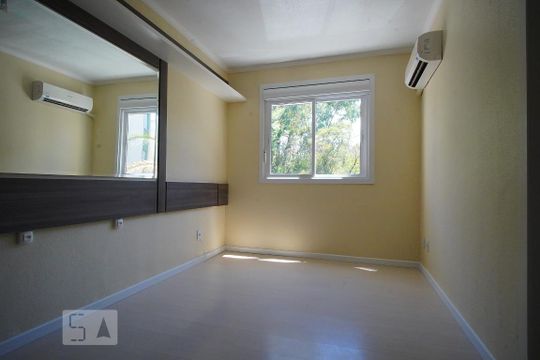 Apartamento para alugar com 2 quartos, 55m² em Jardim Itu Sabará, Porto Alegre