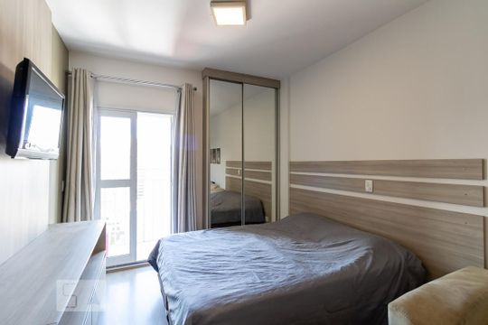 Quarto de kitnet/studio à venda com 1 quarto, 35m² em Centro, Curitiba