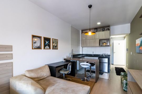 Sala de kitnet/studio à venda com 1 quarto, 35m² em Centro, Curitiba