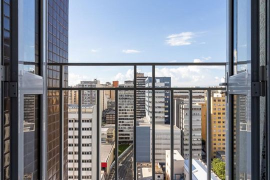 varanda de kitnet/studio à venda com 1 quarto, 35m² em Centro, Curitiba