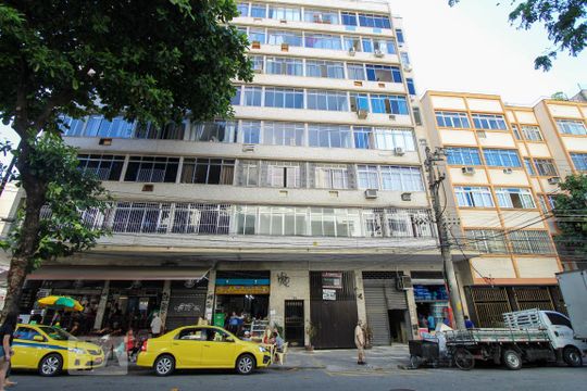 Fachada de apartamento à venda com 2 quartos, 98m² em Maracanã, Rio de Janeiro