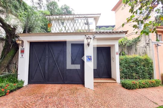 Garagem de casa à venda com 4 quartos, 600m² em Jardim Sílvia (zona Oeste), São Paulo