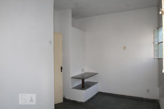 Quarto de apartamento para alugar com 1 quarto, 30m² em Todos Os Santos, Rio de Janeiro
