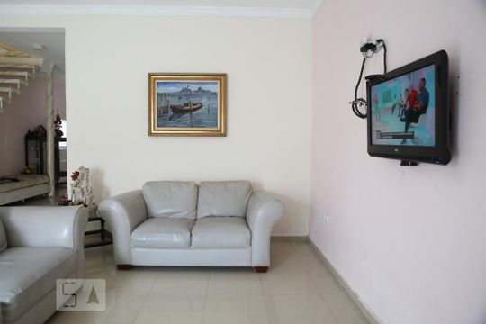 Casa para alugar com 3 quartos, 235m² em Maracanã, Praia Grande
