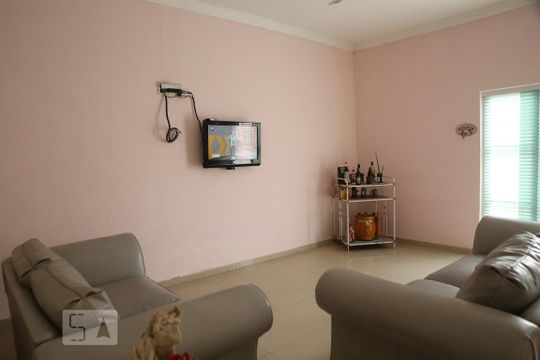 Casa para alugar com 3 quartos, 235m² em Maracanã, Praia Grande