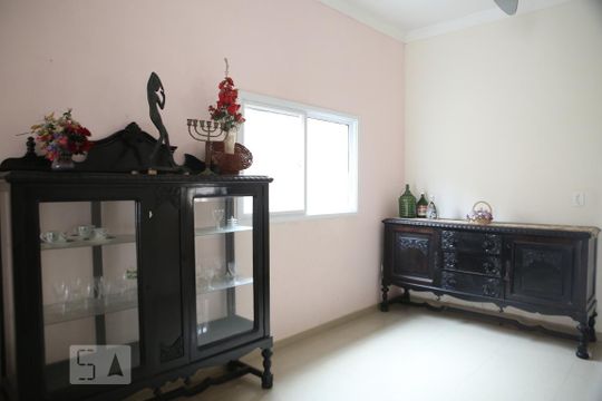 Casa para alugar com 3 quartos, 235m² em Maracanã, Praia Grande