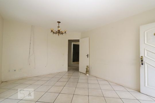 Sala de casa para alugar com 4 quartos, 180m² em Jardim Itu, Porto Alegre