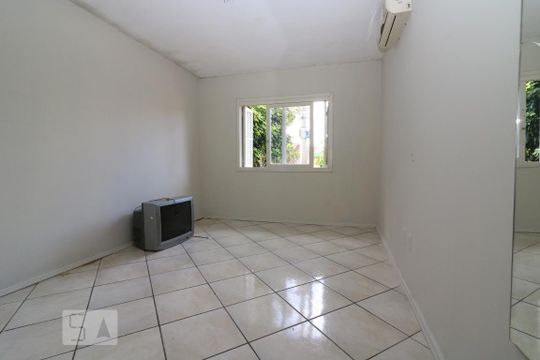 Quarto Suíte de casa para alugar com 4 quartos, 180m² em Jardim Itu, Porto Alegre