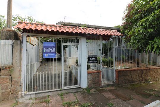 Fachada de casa para alugar com 4 quartos, 180m² em Jardim Itu, Porto Alegre