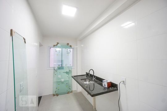 Cozinha de apartamento para alugar com 2 quartos, 47m² em Água Rasa, São Paulo