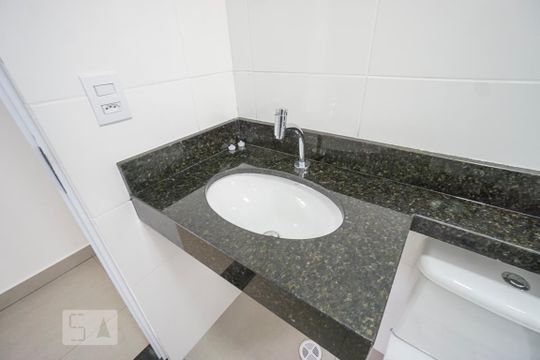 Pia de apartamento para alugar com 2 quartos, 43m² em Água Rasa, São Paulo