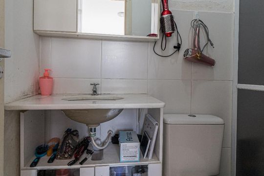 Banheiro da Suíte de apartamento à venda com 2 quartos, 105m² em Jardim Itu Sabará, Porto Alegre