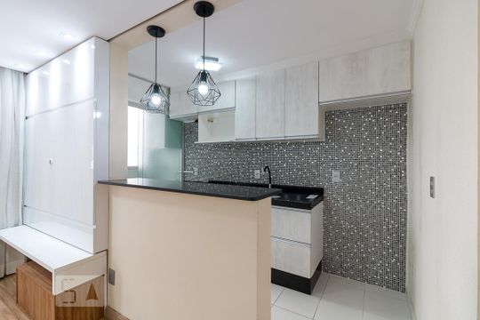 Cozinha de apartamento à venda com 2 quartos, 47m² em Vila Rio, Guarulhos