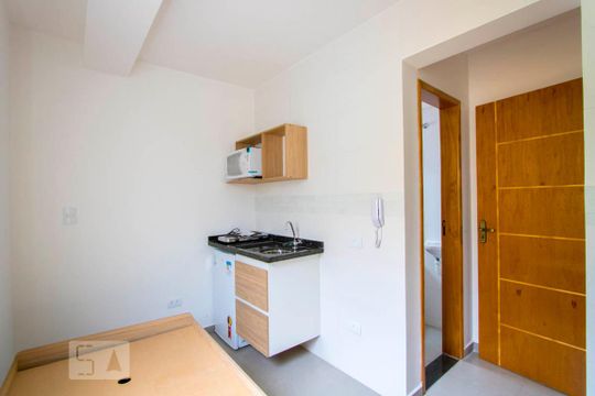 Kitnet/Studio para alugar com 1 quarto, 13m² em Vila São Pedro, Santo André