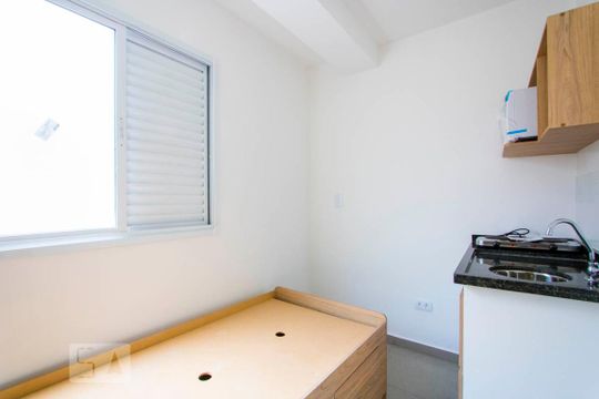 Quarto/Cozinha de kitnet/studio para alugar com 1 quarto, 13m² em Vila São Pedro, Santo André