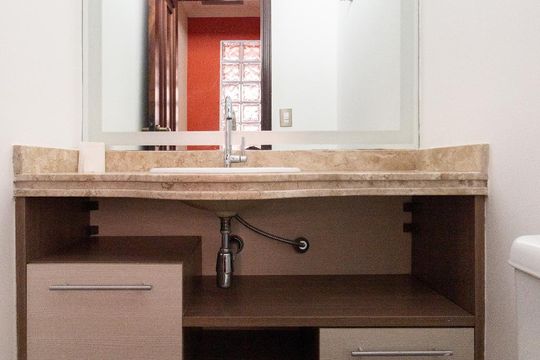 Lavabo de casa à venda com 3 quartos, 280m² em Vila Pereira Barreto, São Paulo