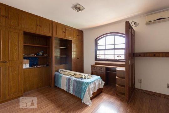 Quarto de casa à venda com 3 quartos, 280m² em Vila Pereira Barreto, São Paulo