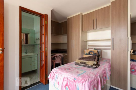 Quarto de Serviço de casa à venda com 3 quartos, 280m² em Vila Pereira Barreto, São Paulo