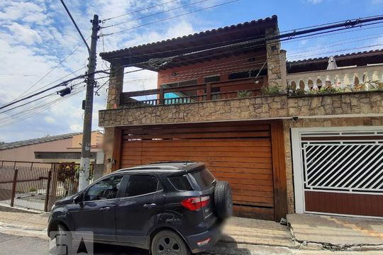 Fachada de casa à venda com 3 quartos, 280m² em Vila Pereira Barreto, São Paulo