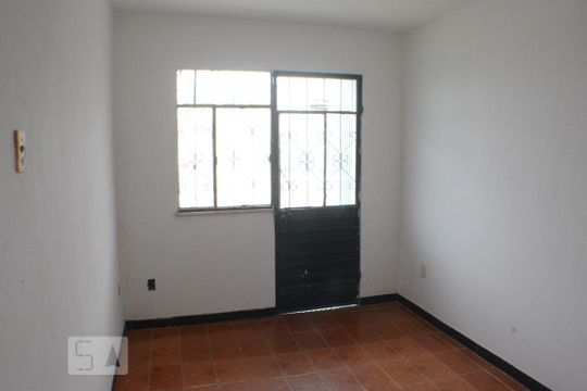 Quarto 1 com varanda e banheiro de casa para alugar com 3 quartos, 102m² em Estrada das Barreiras, Salvador