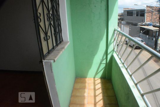Quarto 1 com varanda e banheiro de casa para alugar com 3 quartos, 102m² em Estrada das Barreiras, Salvador